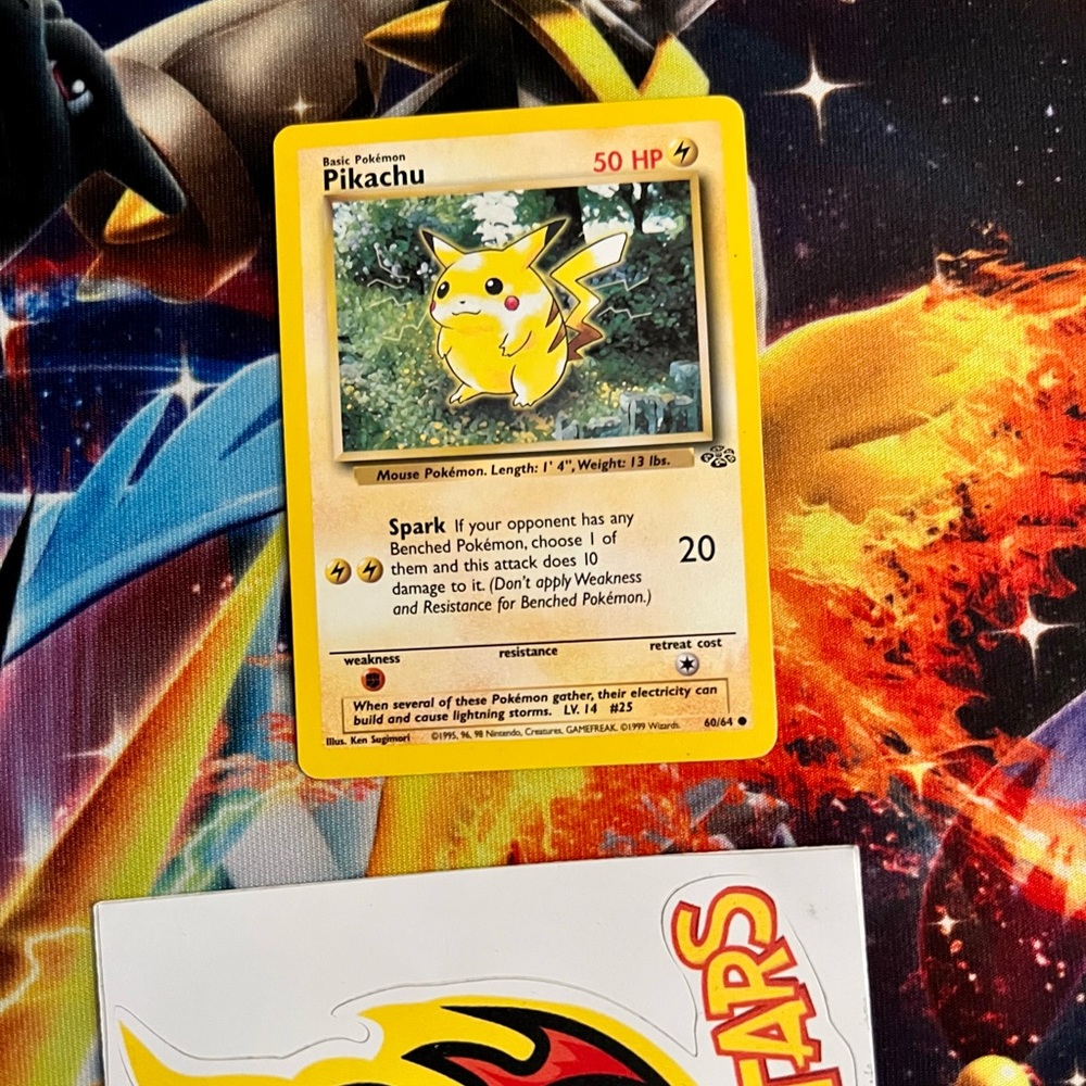 Pokémon Pikachu jungle card